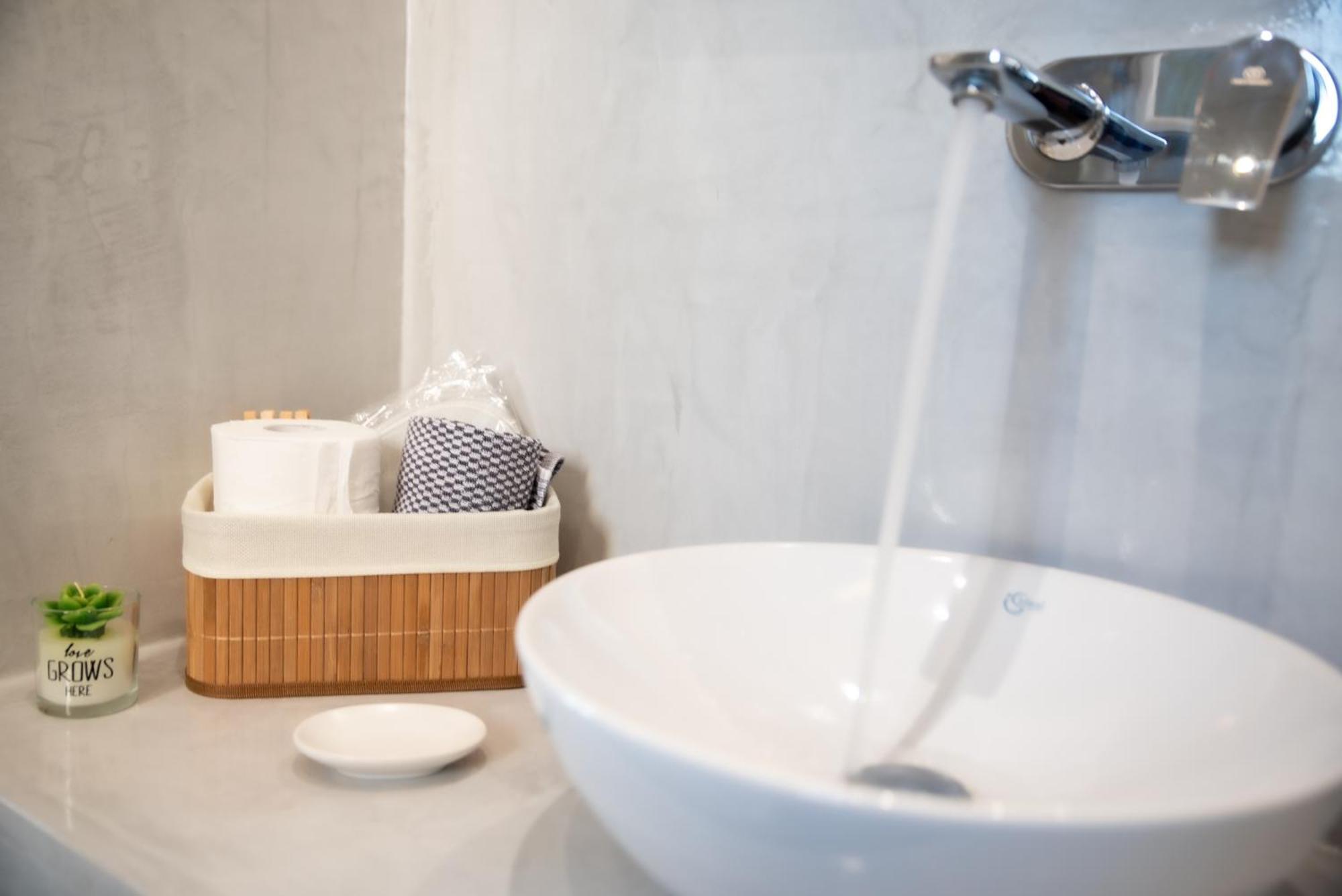 Golden View Suites Vothon ภายนอก รูปภาพ